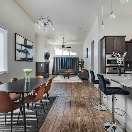 Modern Home W4Br Next To Netflix, Airport, Casino